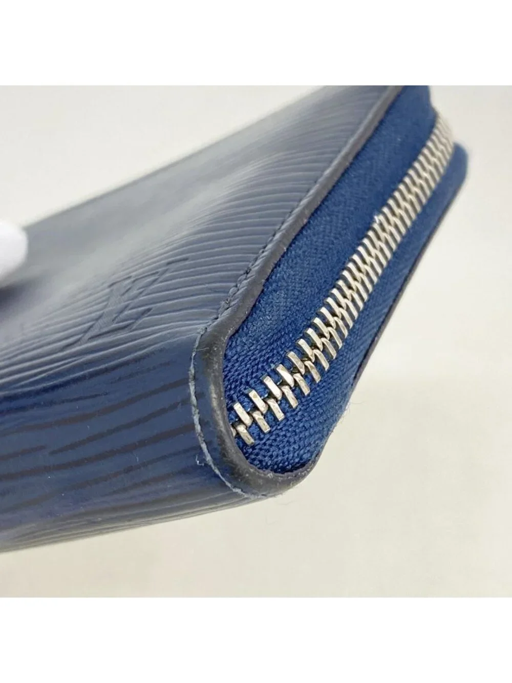 Louis Vuitton Coin Purse Epi Zippy Saphir